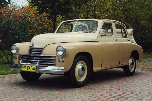 Classique gaz victoire cabriolet M20