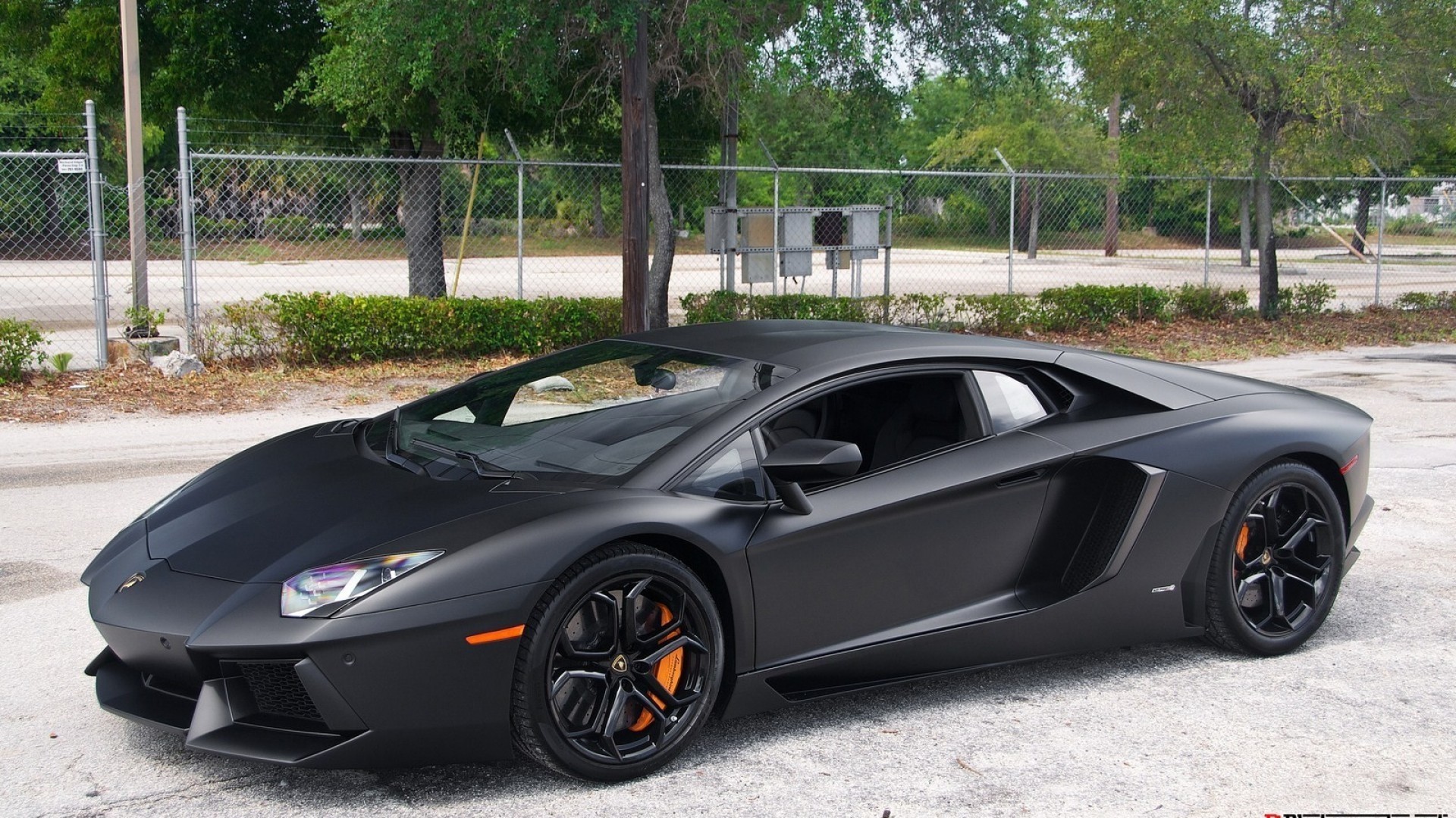 samochody czarny lamborghini aventador