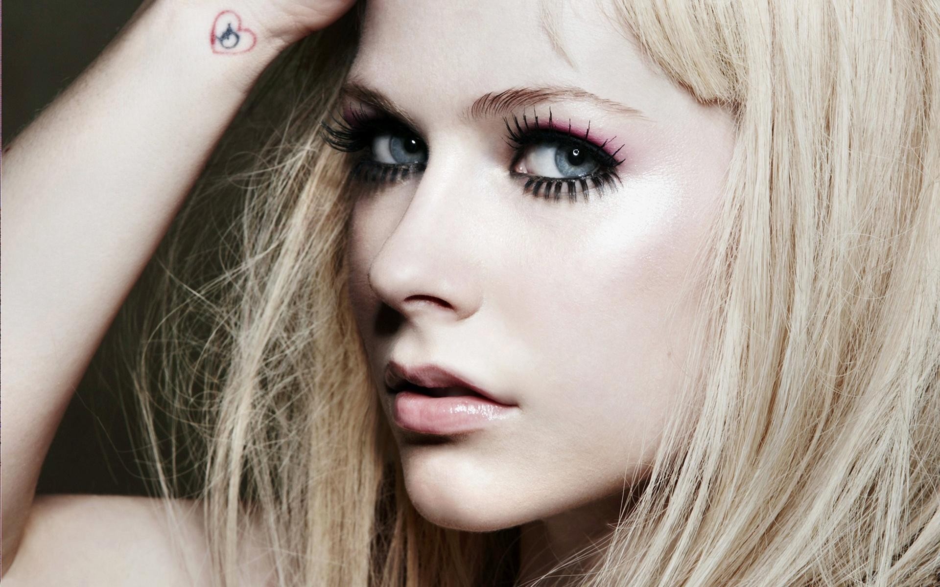 avril lavigne avril lavigne look beauty