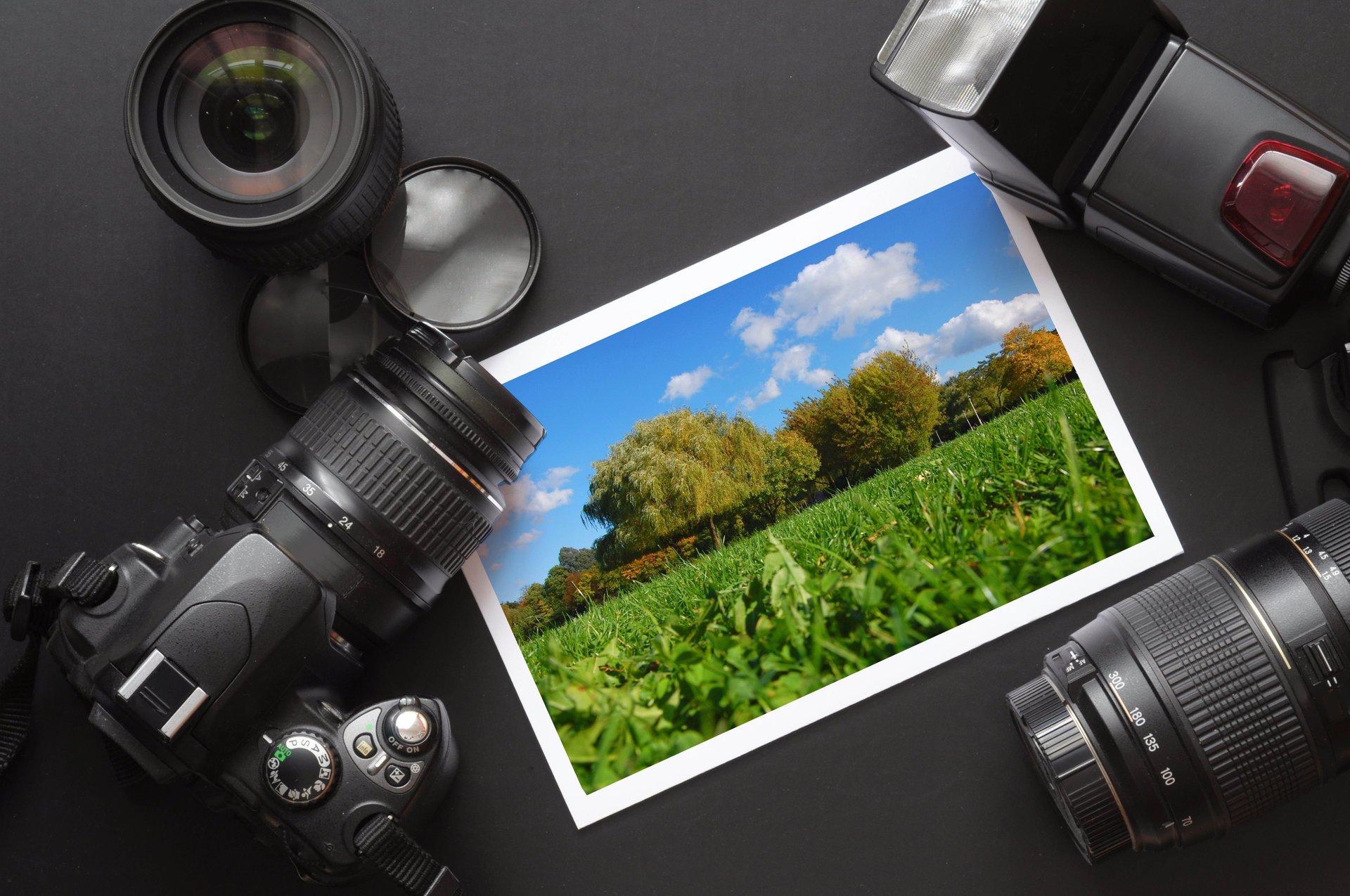 hi-tech macchina fotografica foto accessori lenti lenti colpo sul tavolo umore