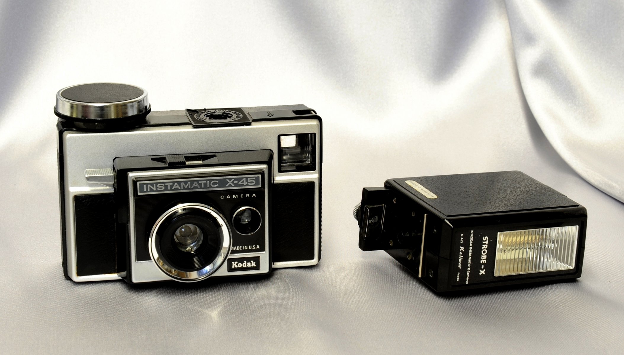 kodak instamatic x-45 american the camera gate cds-meter electric eye skirt flash sitrobe-x background