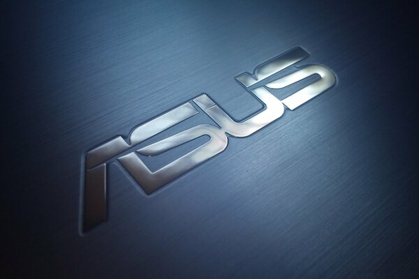 Logo Asus su sfondo blu