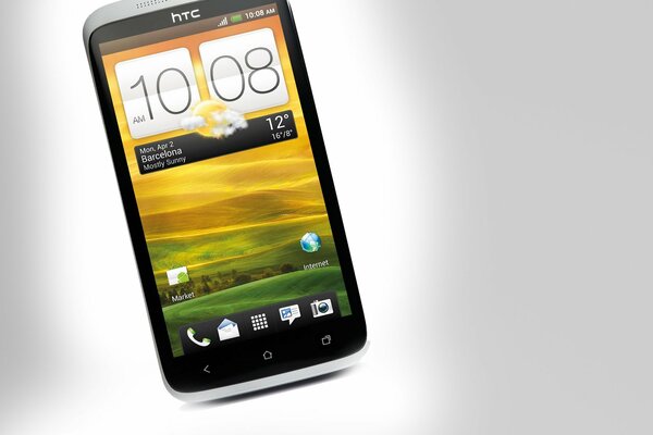 Discreto e brillante HTC one x