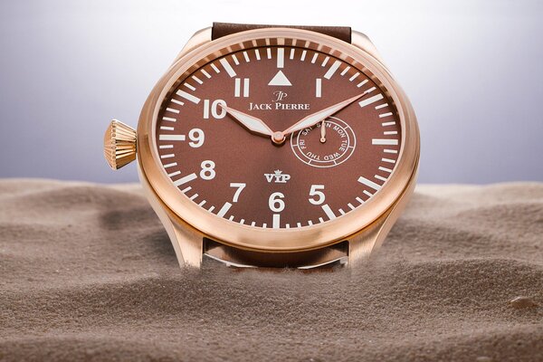 Vintage montre VIP sur le sable