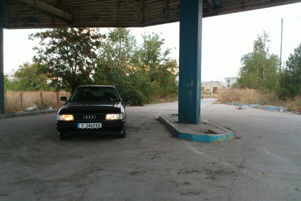 Sports audi b3 on the street