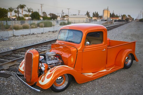Classique orange camion Hot Rod