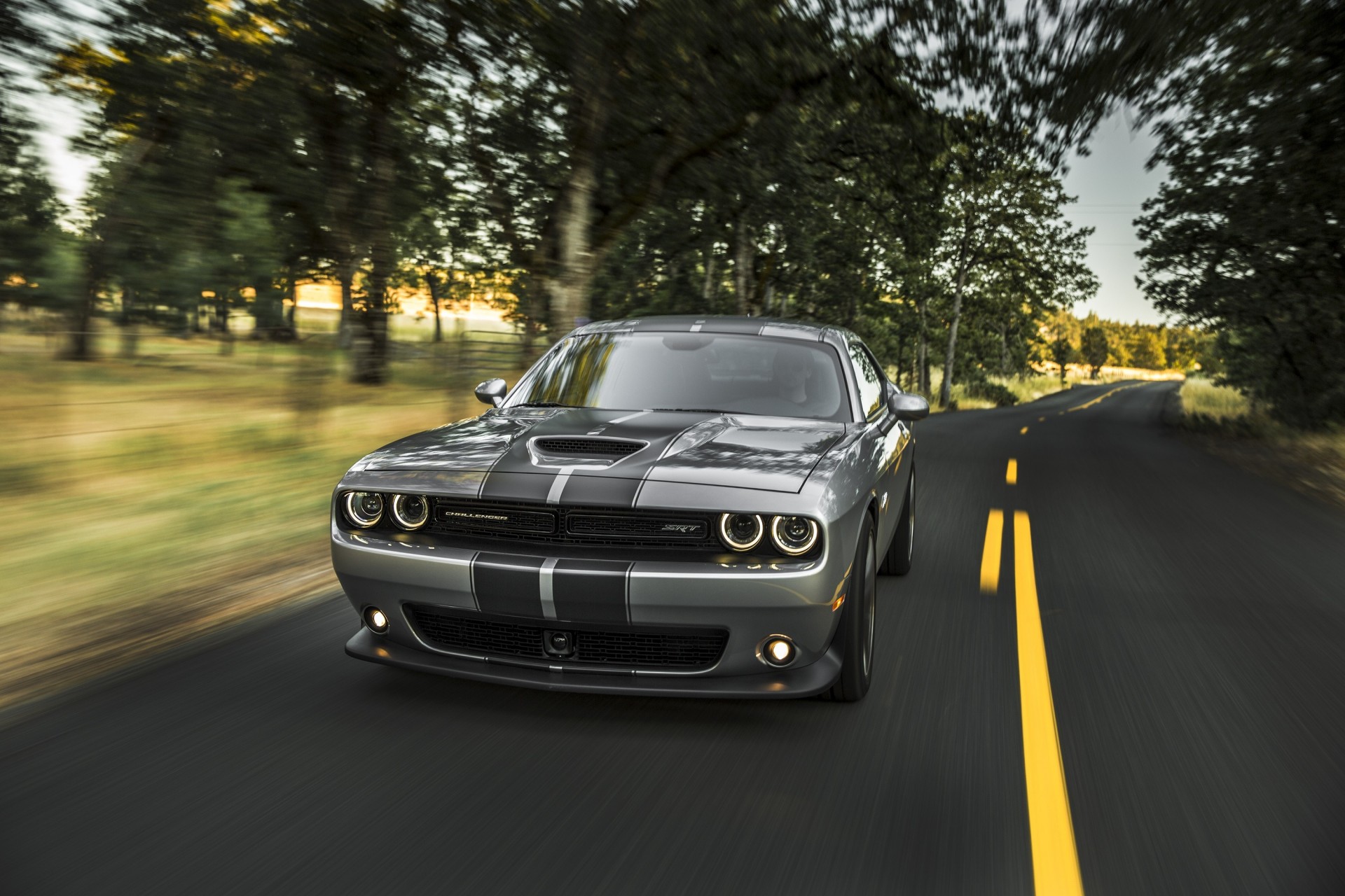 hemi esquivar coupé carretera cien challenger