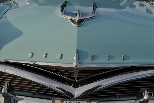 Capot de voiture Ford closeup