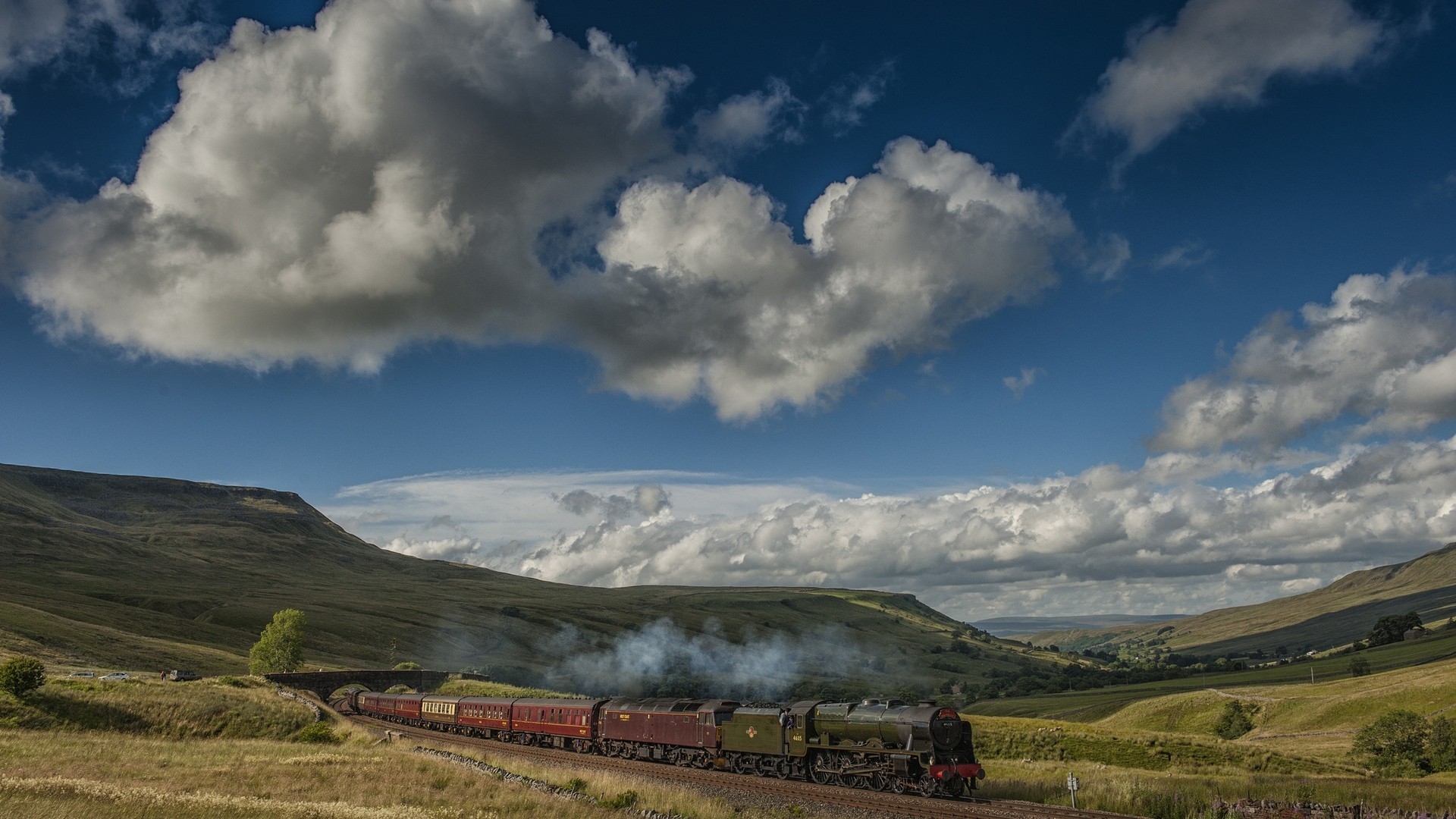 nuages train cheminement vapeur terrain