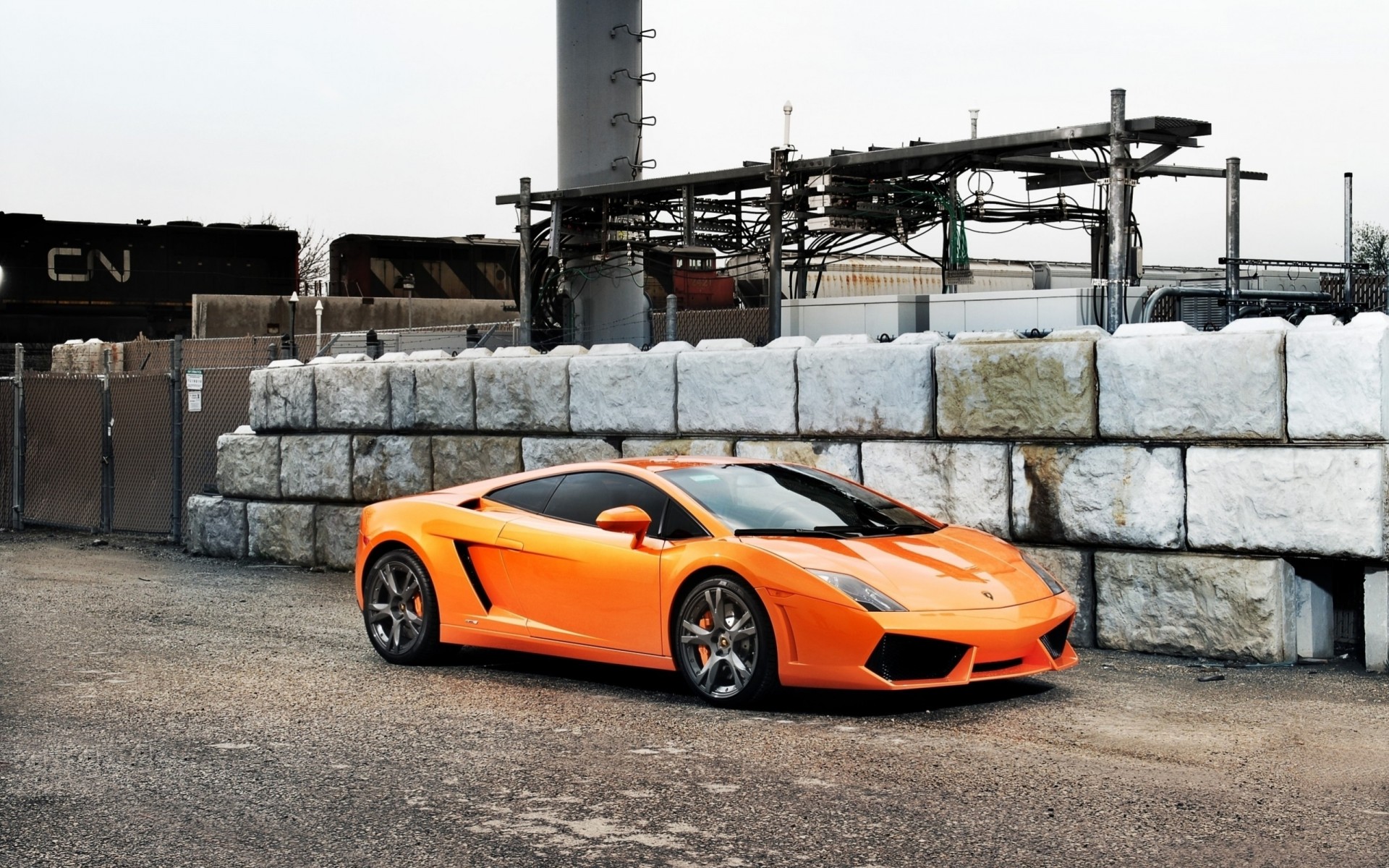 coche naranja estilo lamborghini