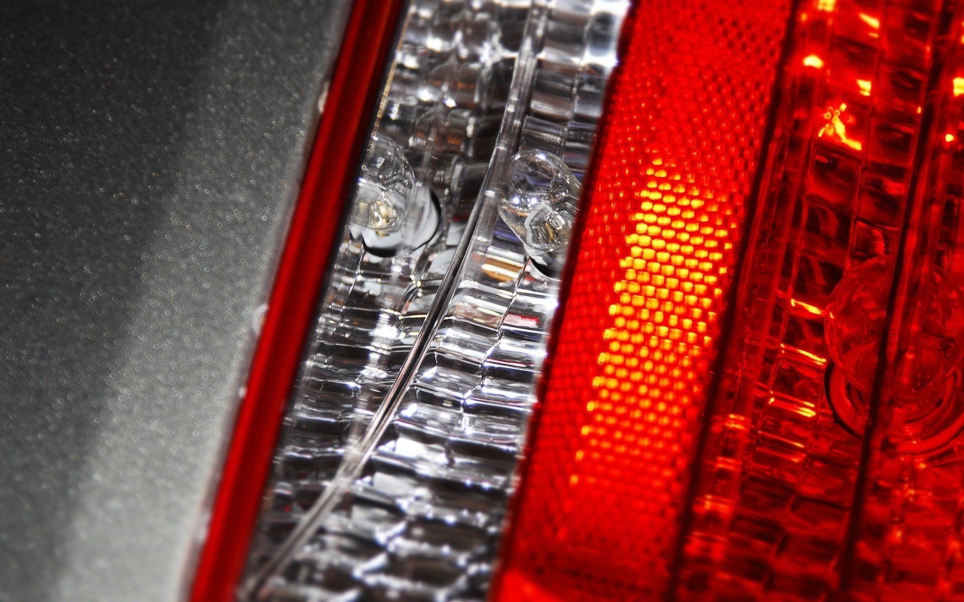 lampadina rossa faro luce automobili