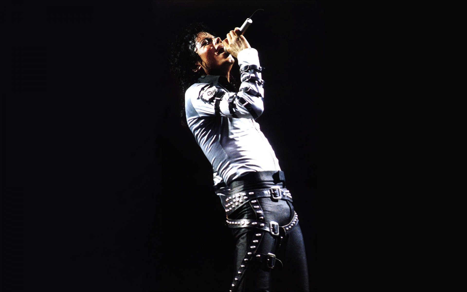 bad tour king of pop music michael jackson song legend music michael jackson michael jackson genius musician singer concert past performance artist dancer king king king of dance floor microphone