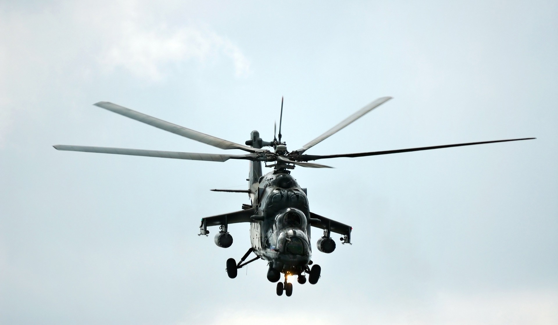 hélicoptère militaire mi-24