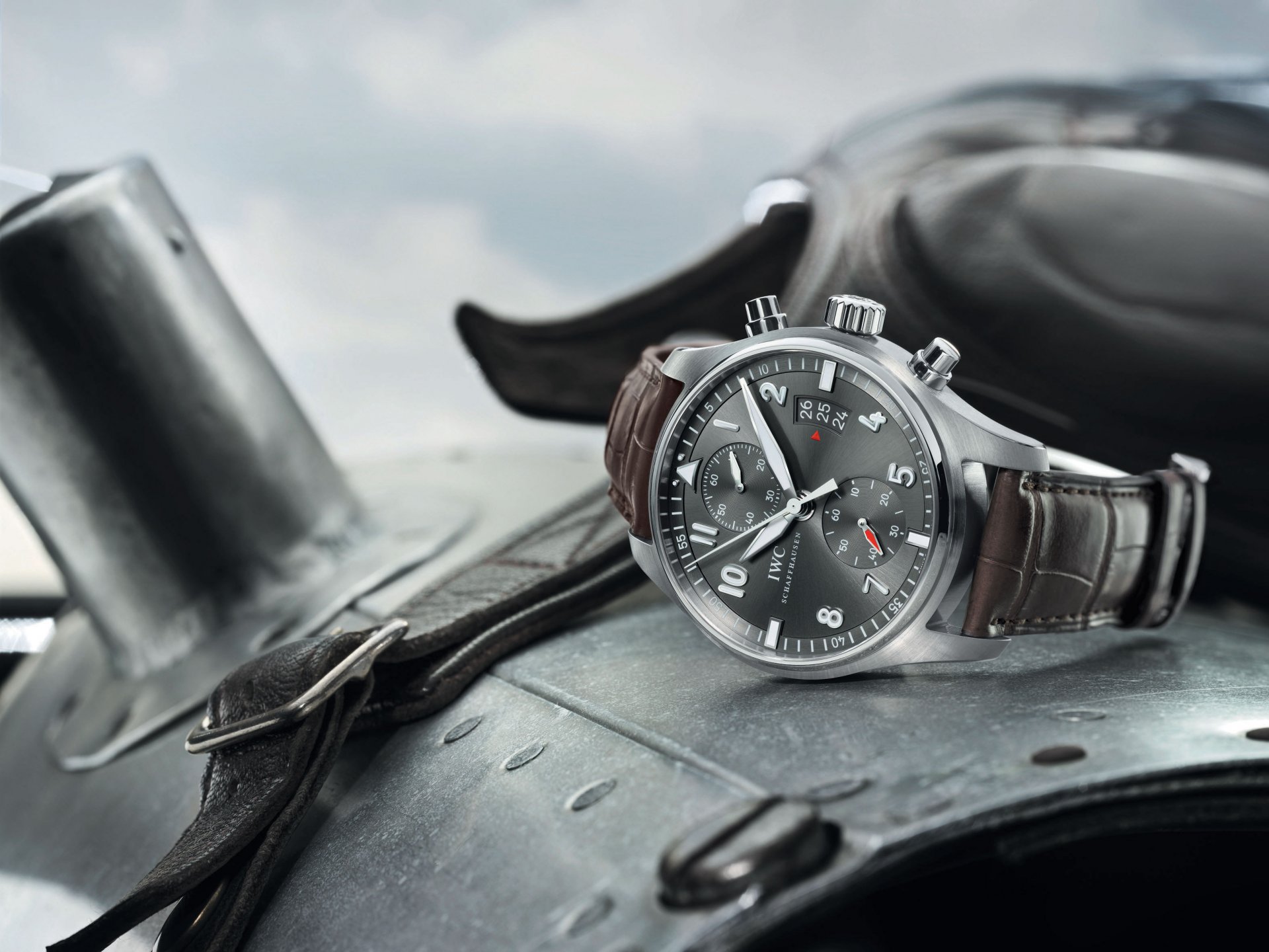 iwc spitfire хронограф самолет шлем часы