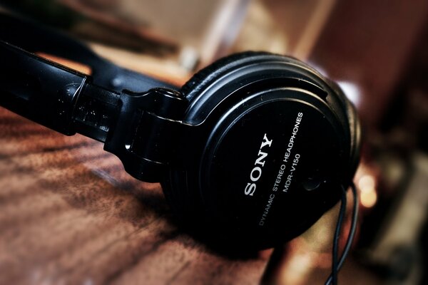 Słuchawki Sony stylowe czarne nowoczesne