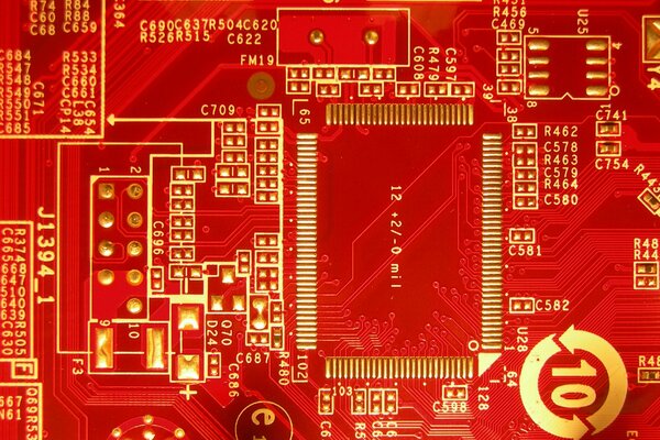 Chip rosso con numeri per dispositivi elettronici