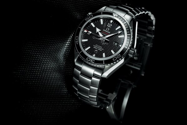 Relojes de hombre Omega negro Close-up de tela