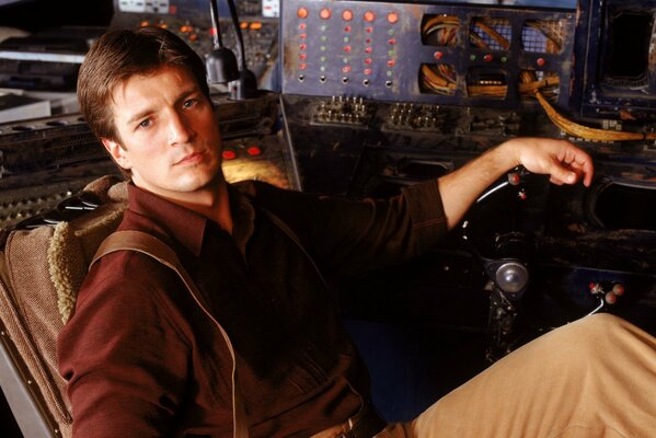 Bel acteur du film Dude. Nathan Fillion, acteur