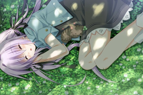 Anime fille sur l herbe verte avec des cheveux violets