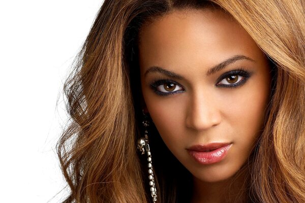 The famous mulatto singer Beyonce