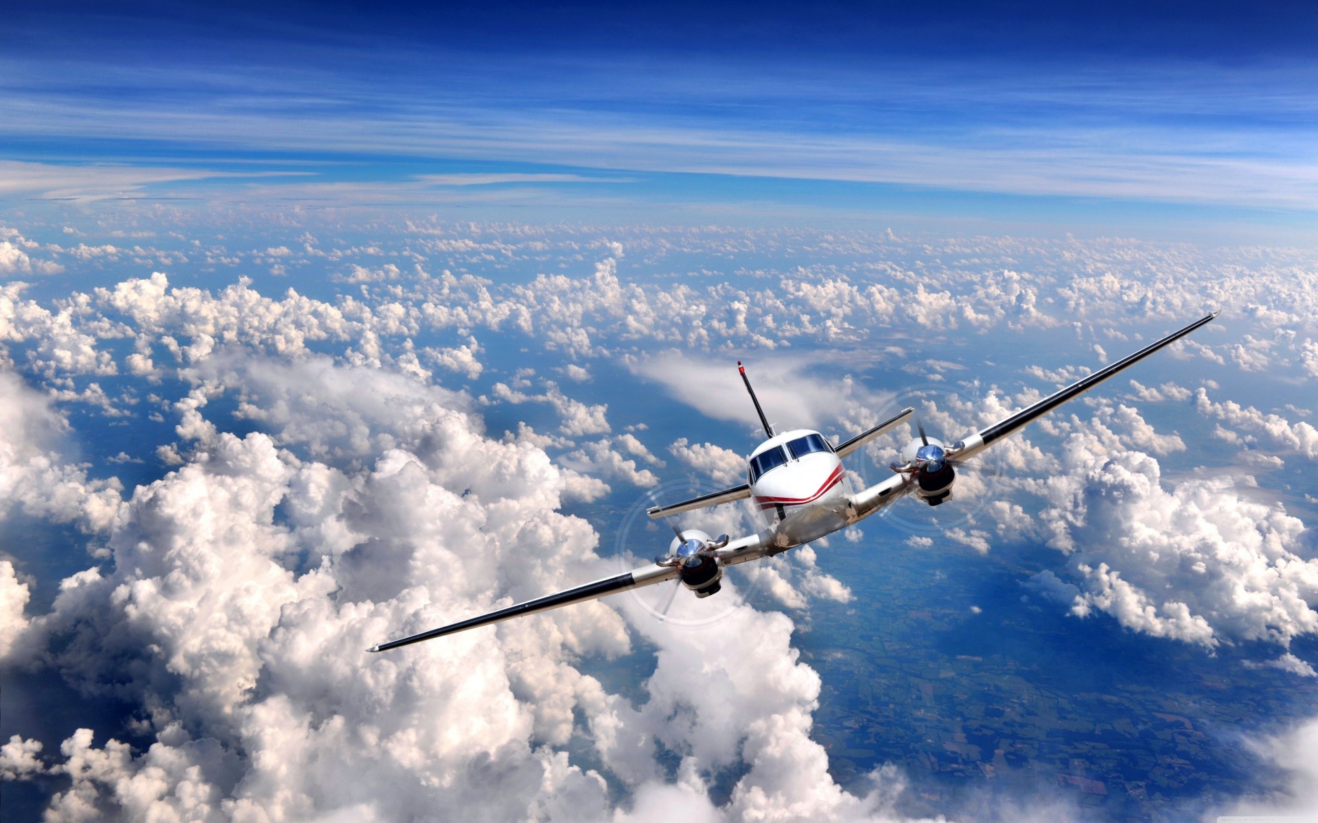 flugzeug wolken flugzeug fliegen