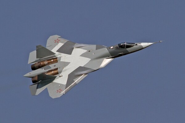 Rosyjski myśliwiec Wielofunkcyjny w powietrzu