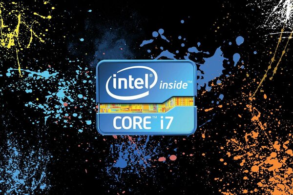 Logo des Intel core i7 Prozessors auf schwarzem Hintergrund