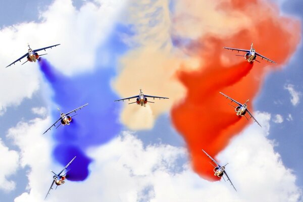 Spectacle de l aviation dans le ciel