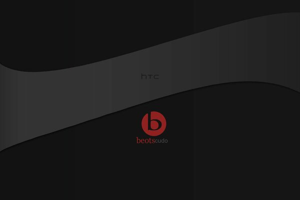 Logo htc cudo minimalista su sfondo nero e grigio