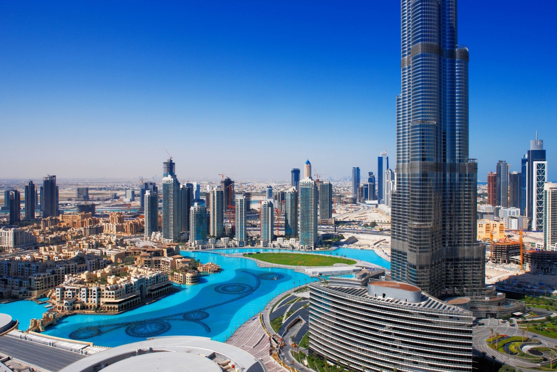 dubaï arbres panorama ville fontaine. ville maisons