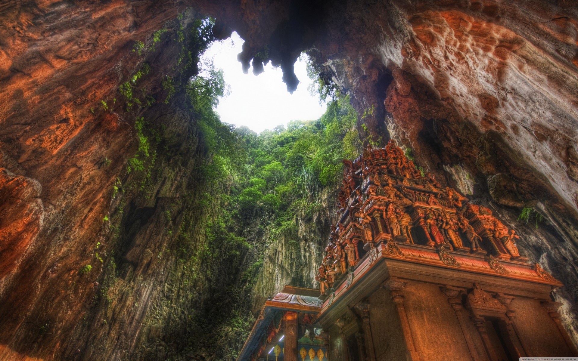 ancient temple malaysia cave