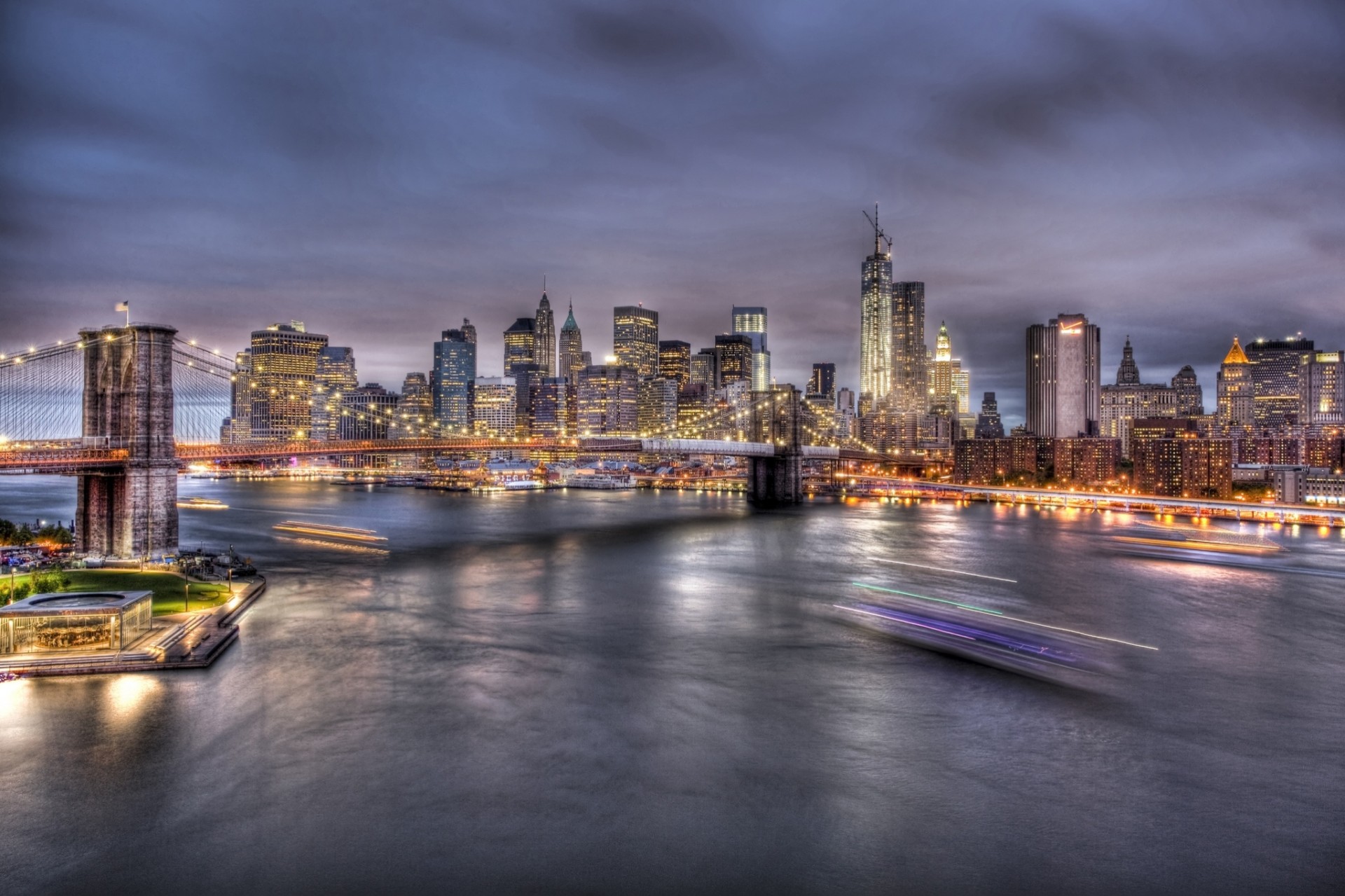 east river manhattan fluss brooklyn bridge new york city nachtstadt meerenge