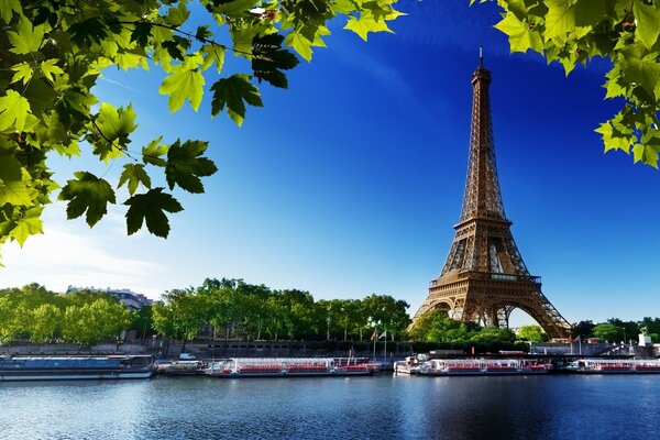 Piękne krajobrazy Paryża