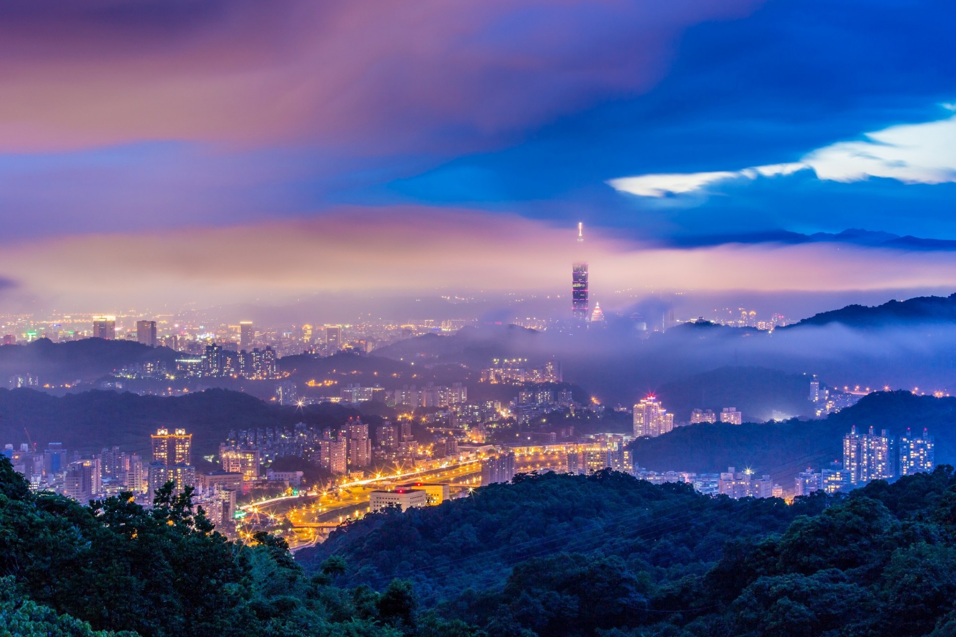 ansicht himmel berge bäume nebel stadt gewitter blau gebäude turm beleuchtung taiwan häuser lichter wolken dunkelheit panorama dunst nacht höhe hügel china taipeh