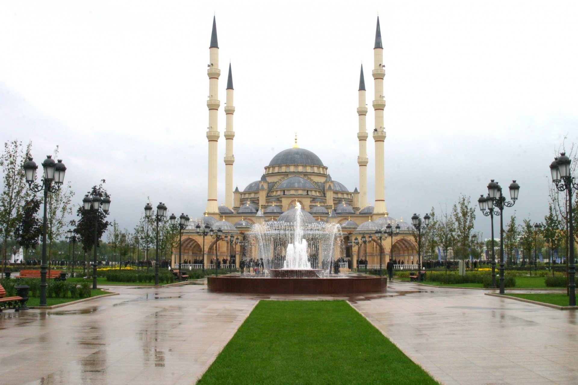 mosque town fountain chechnya formidable