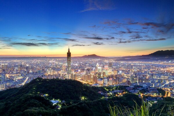 Panorama des chinesischen Taipei bei Sonnenuntergang