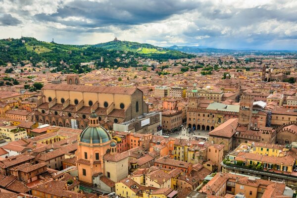 Vista degli edifici dalle altezze italiane