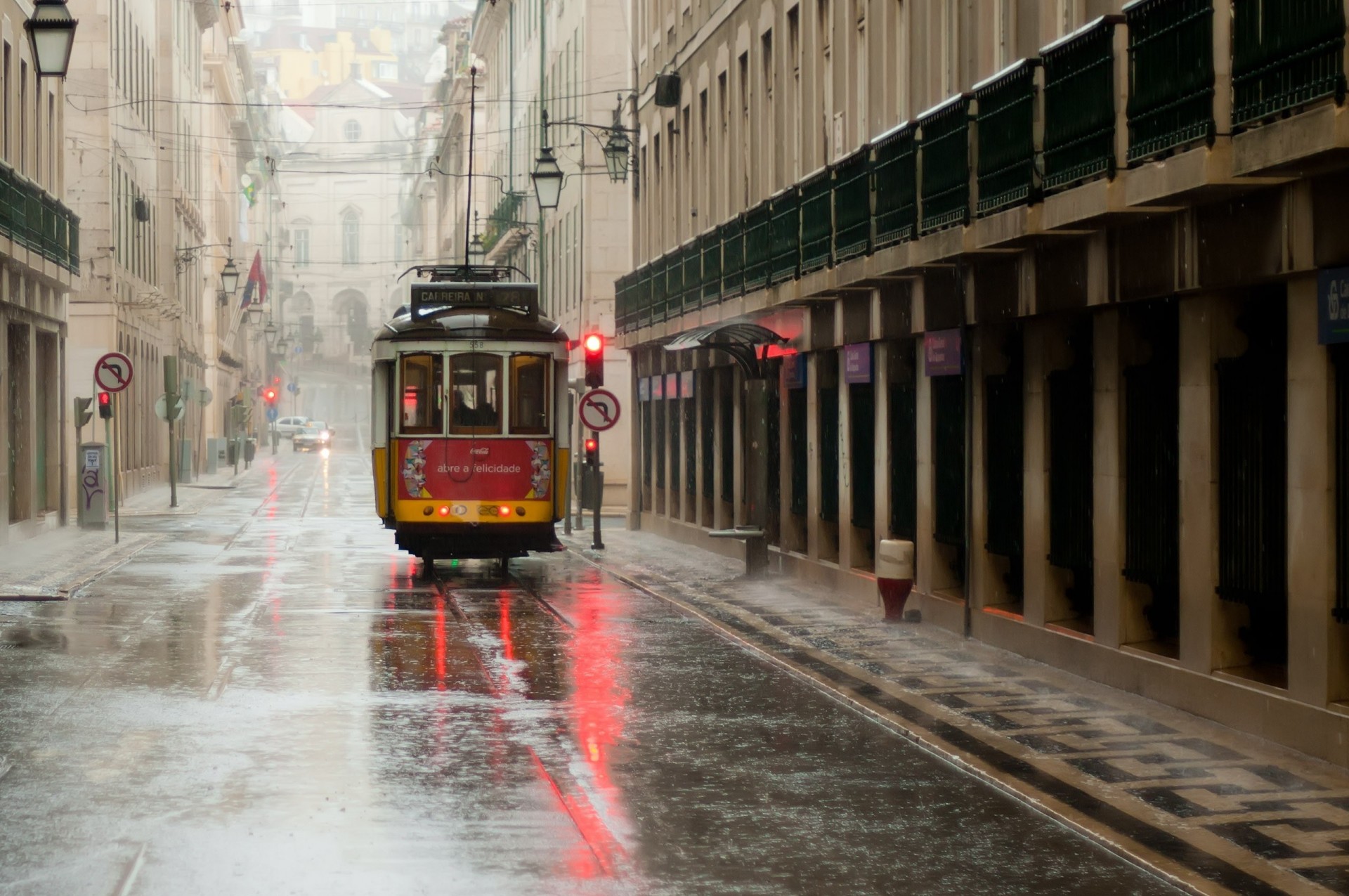 calle gris ciudad camino