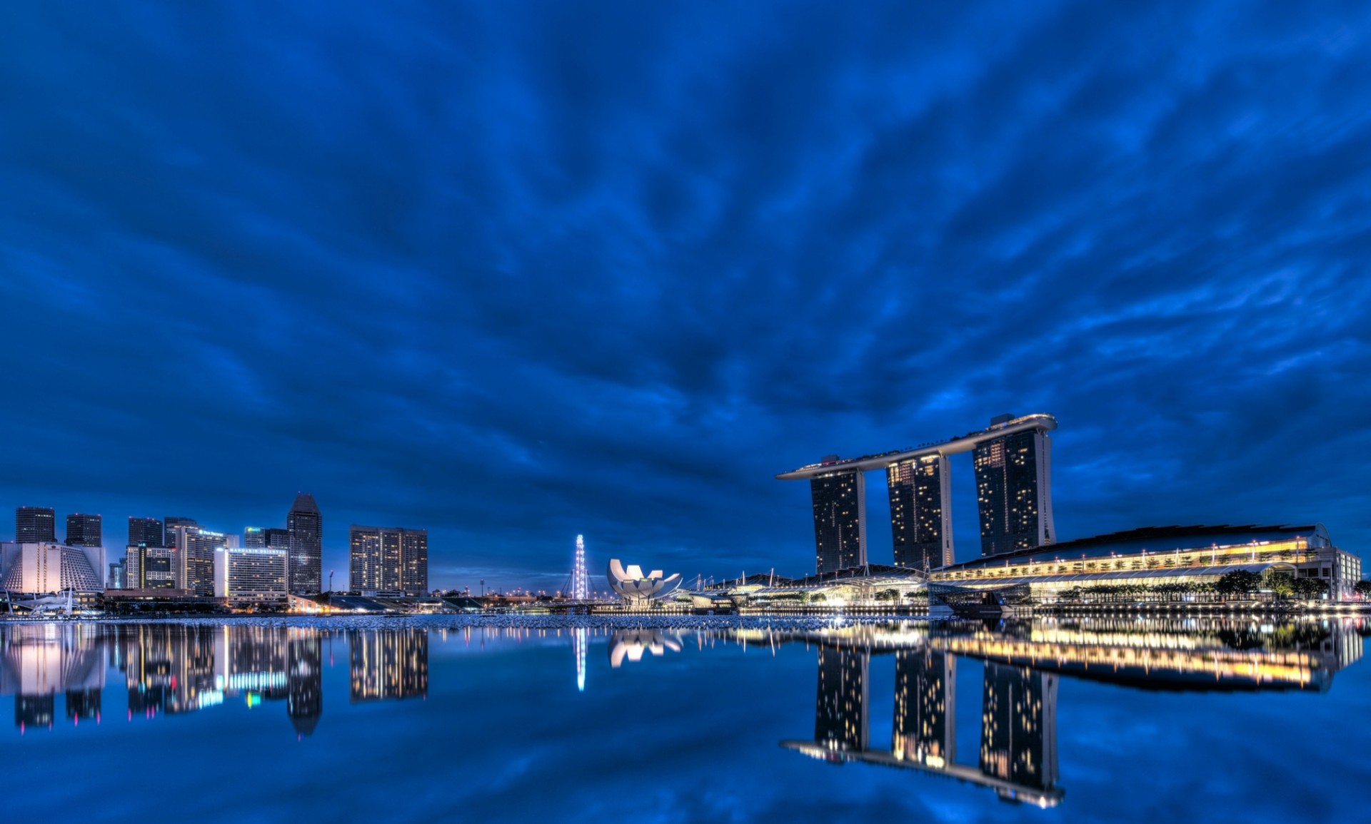 clouds bay reflection blue sky architecture night singapore headlights city-state lights illumination skyscrapers metropolis tree