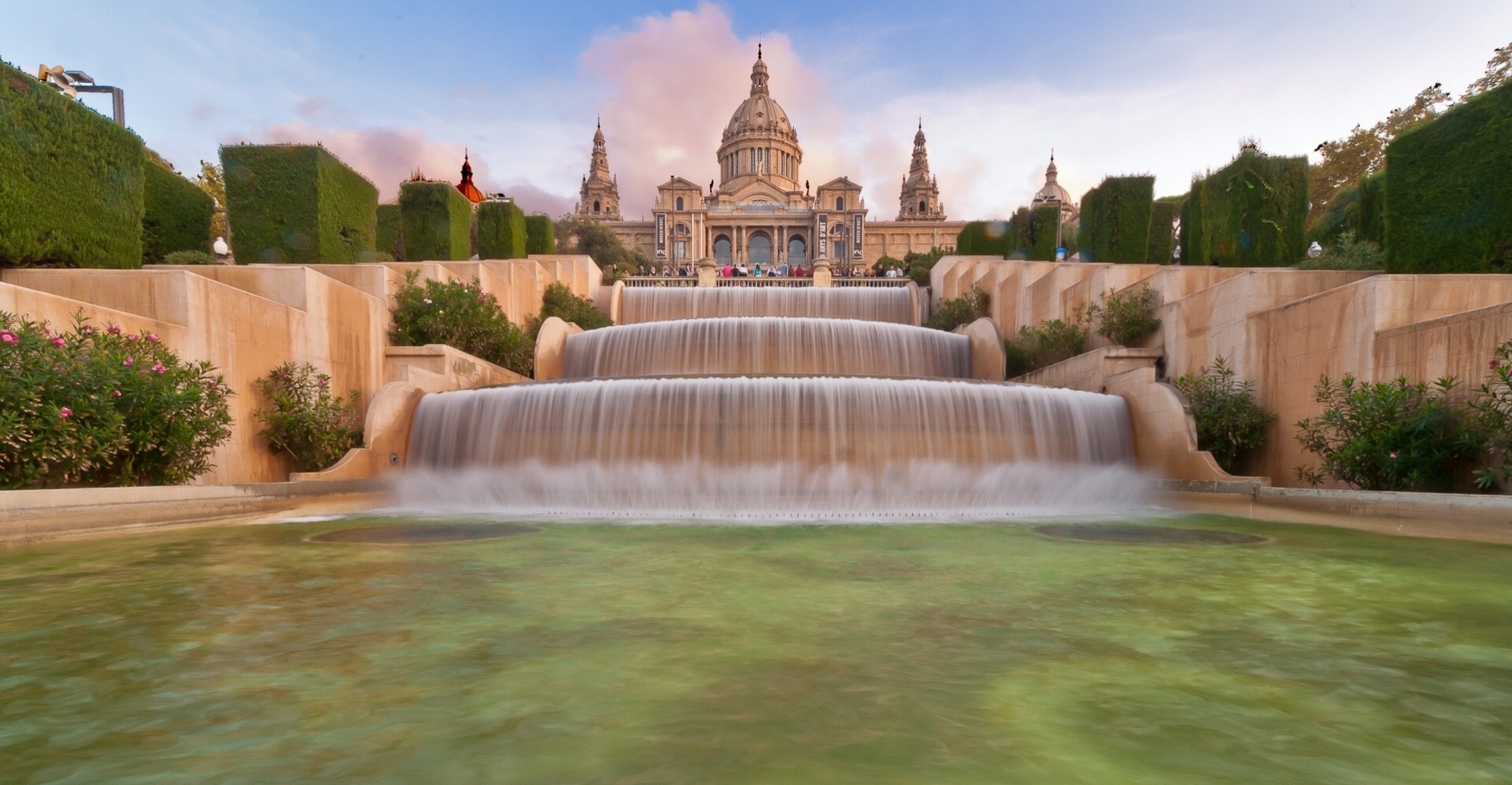 barcelona brunnen spanien kaskade