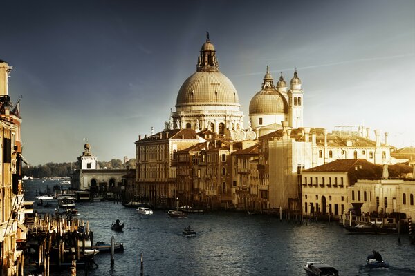 Beau canal de Venise, Italie
