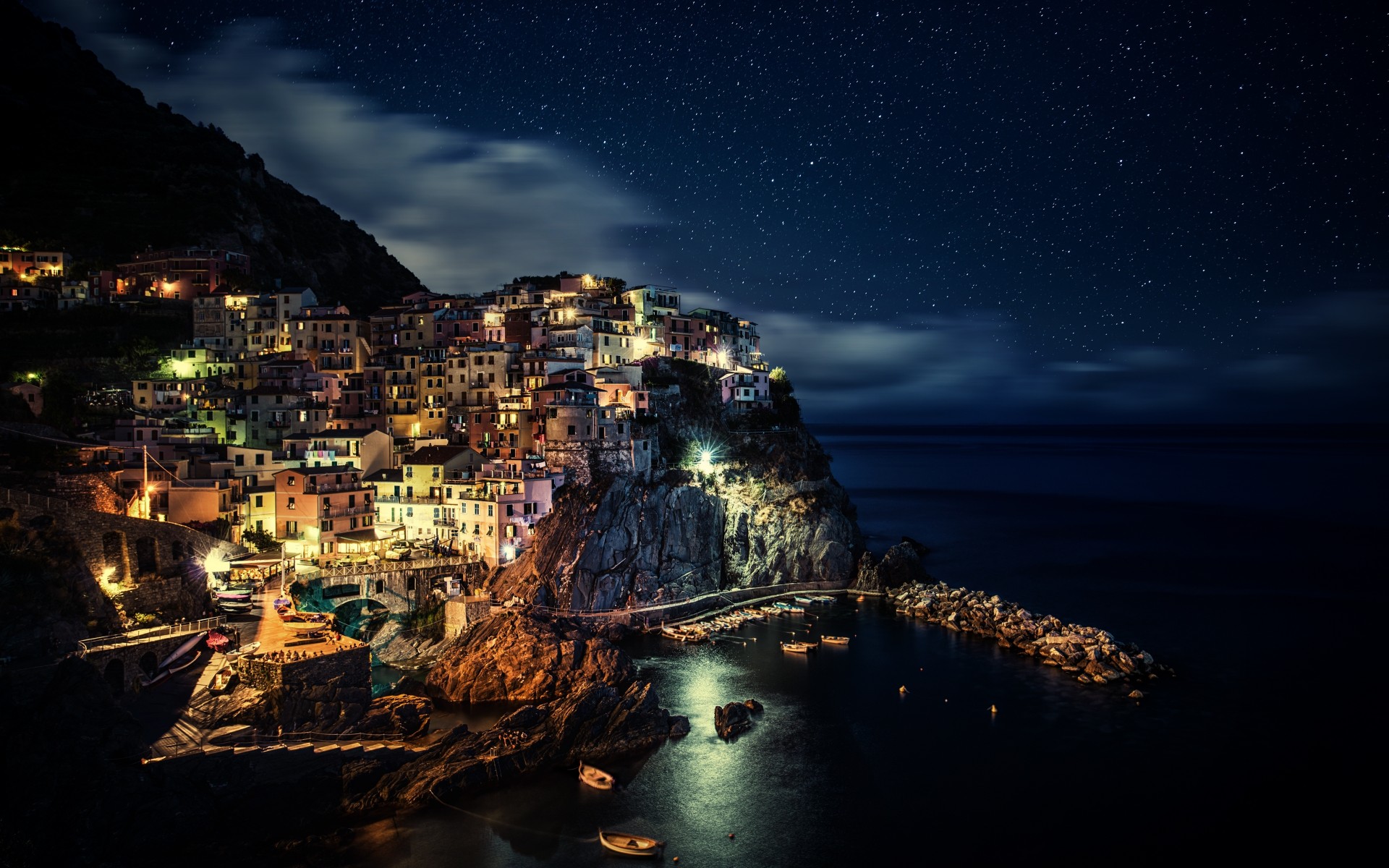 night town manarola