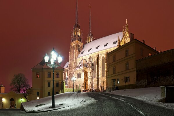 Nocne miasto w Czechach