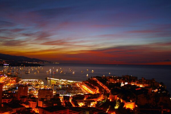 Paisaje nocturno en Monte Carlo