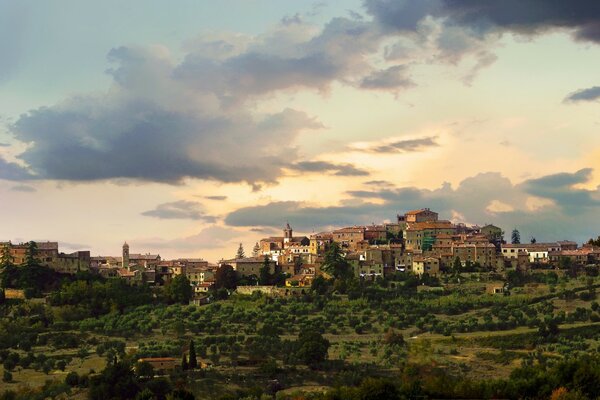 In Tuscany, delicious wine and great cheese