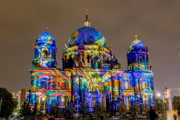 Berlin Cathedral lights up at night