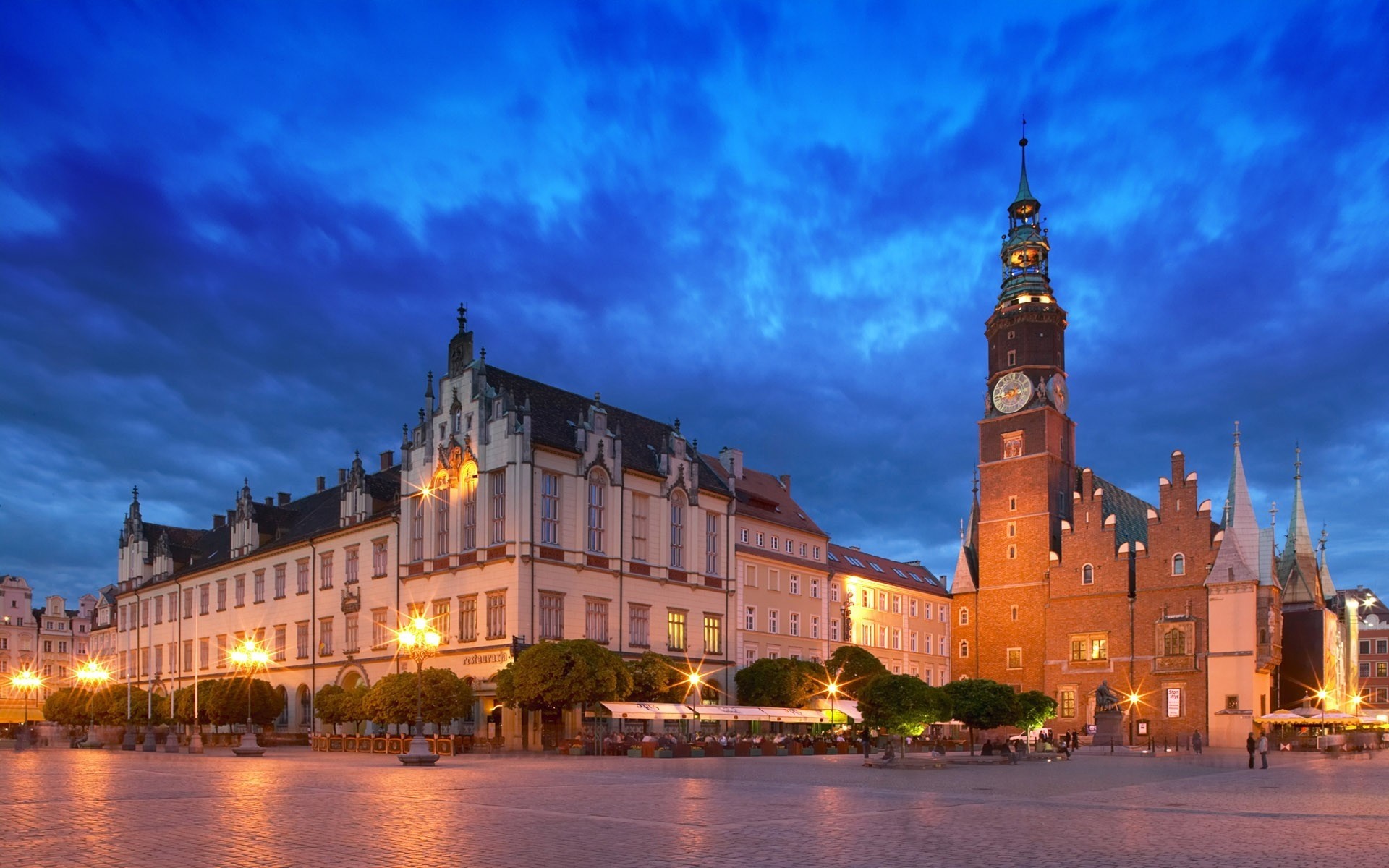 światło polska kraków chmura niebieski miasto