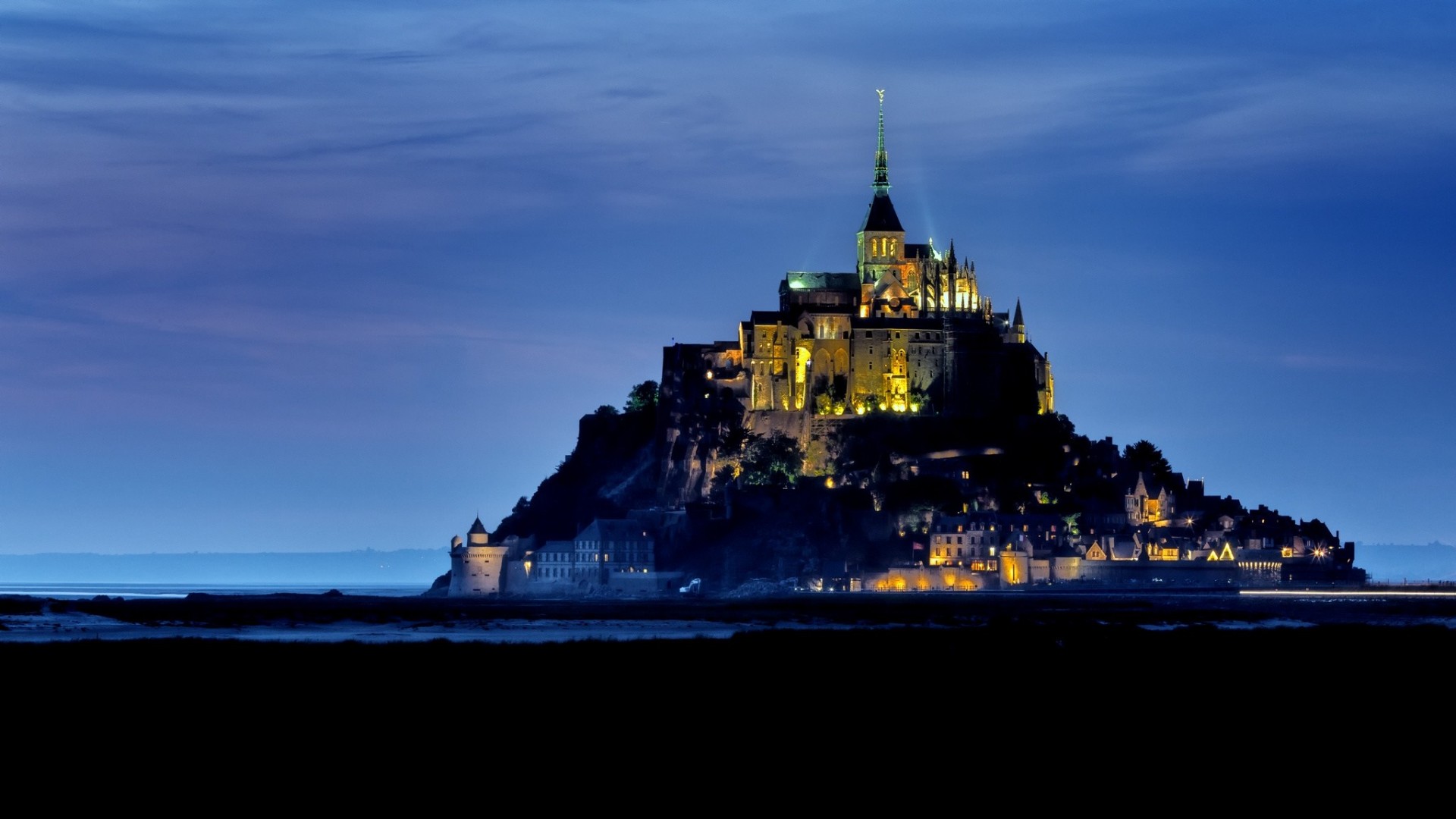 mont saint-michel francia isla qatar airways mont saint-michel normandía noche fortaleza