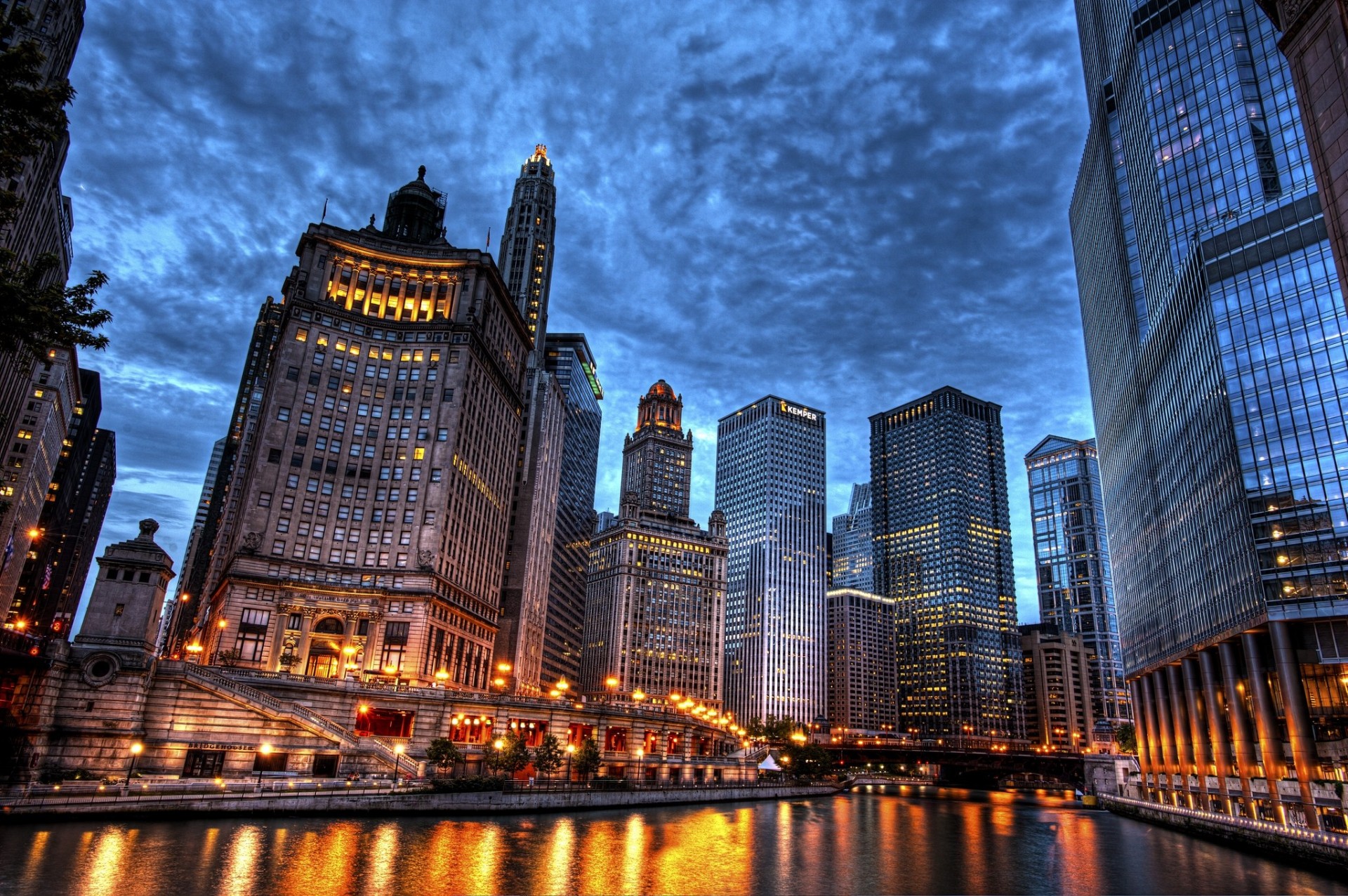 chicago fiume alberi grattacieli città notte cielo costruzione illinois nuvoloso stati uniti ponte case