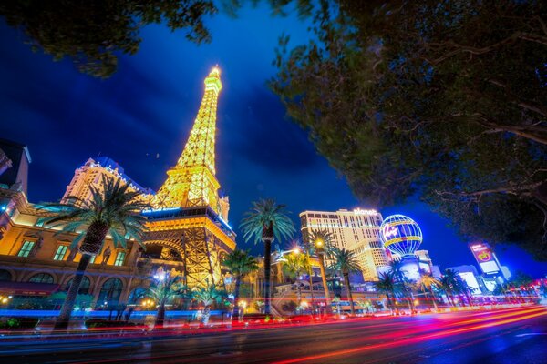 Noche de las Vegas torre efel